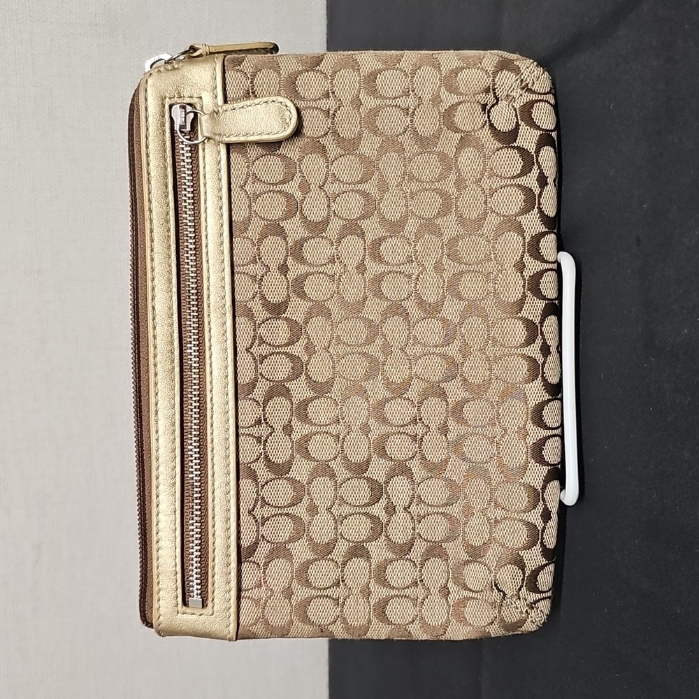 COACH METALLIC GOLD KHAKI JACQUARD POUCH BFPM-10-085